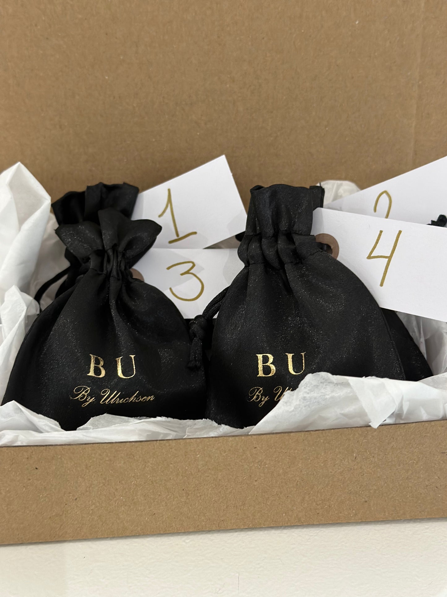 B U 2023 Adventskalender GOLD