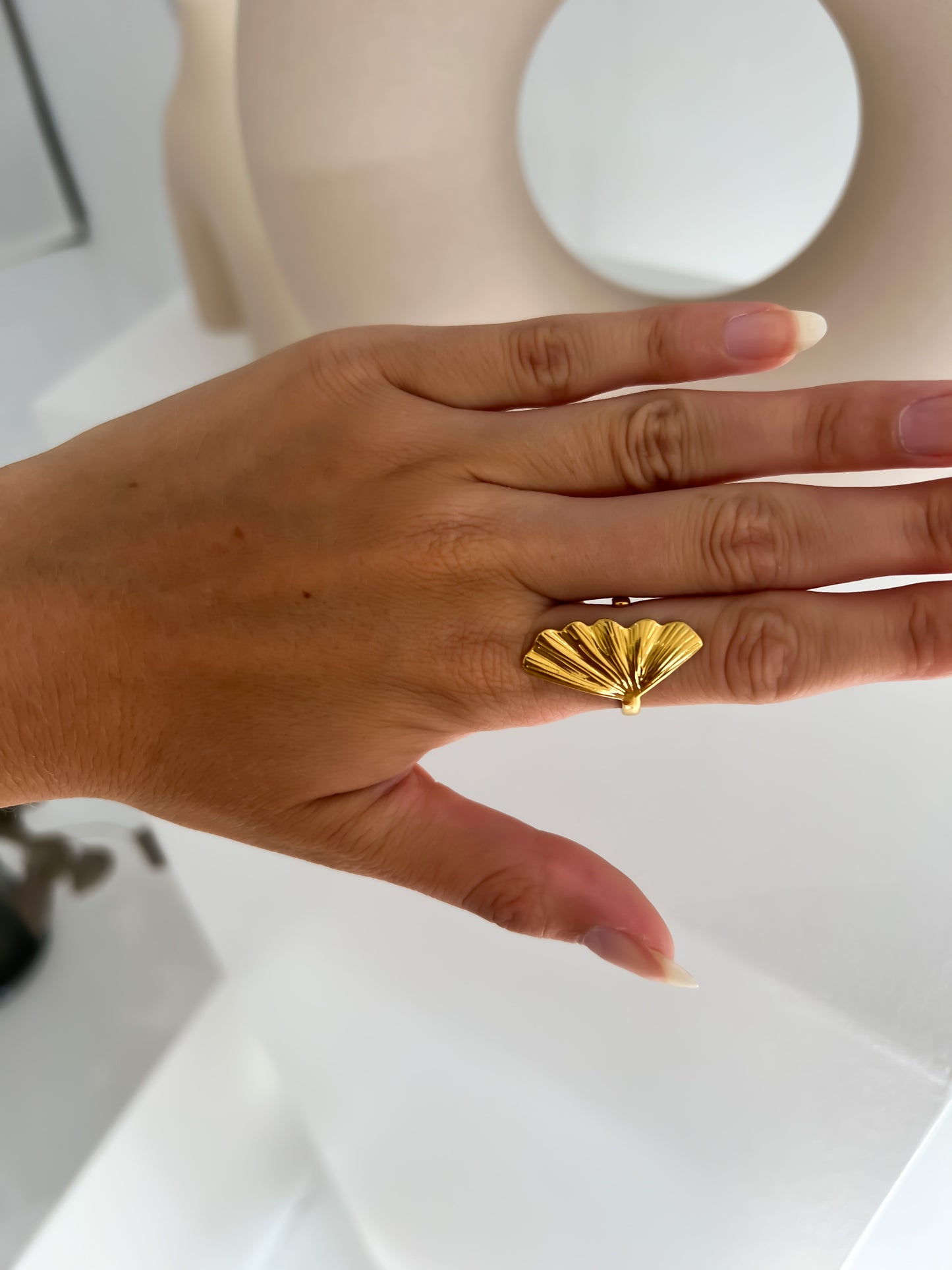 LEAF ME BE GOLD RING