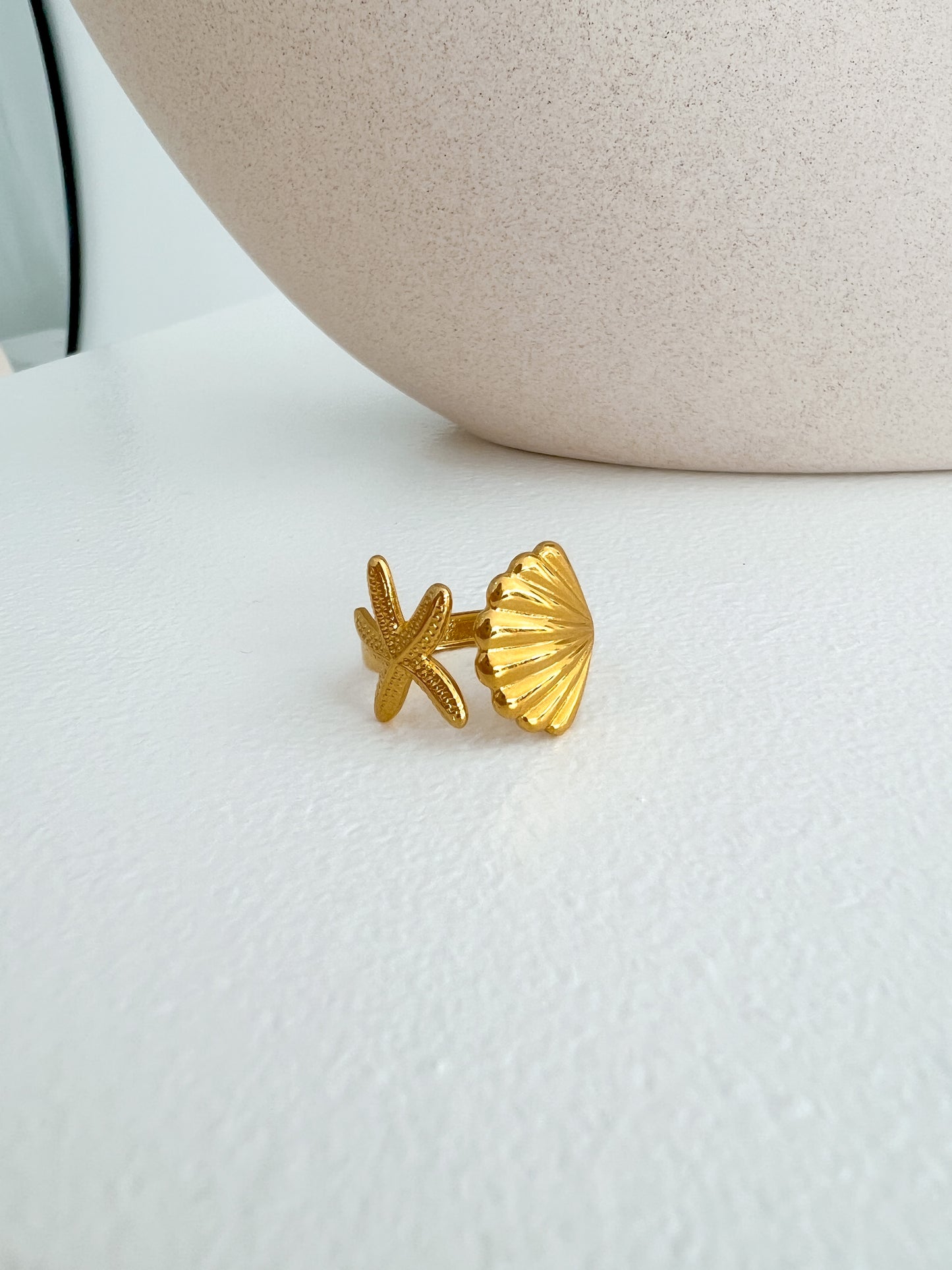 TIED TO THE OCEAN GOLD RING