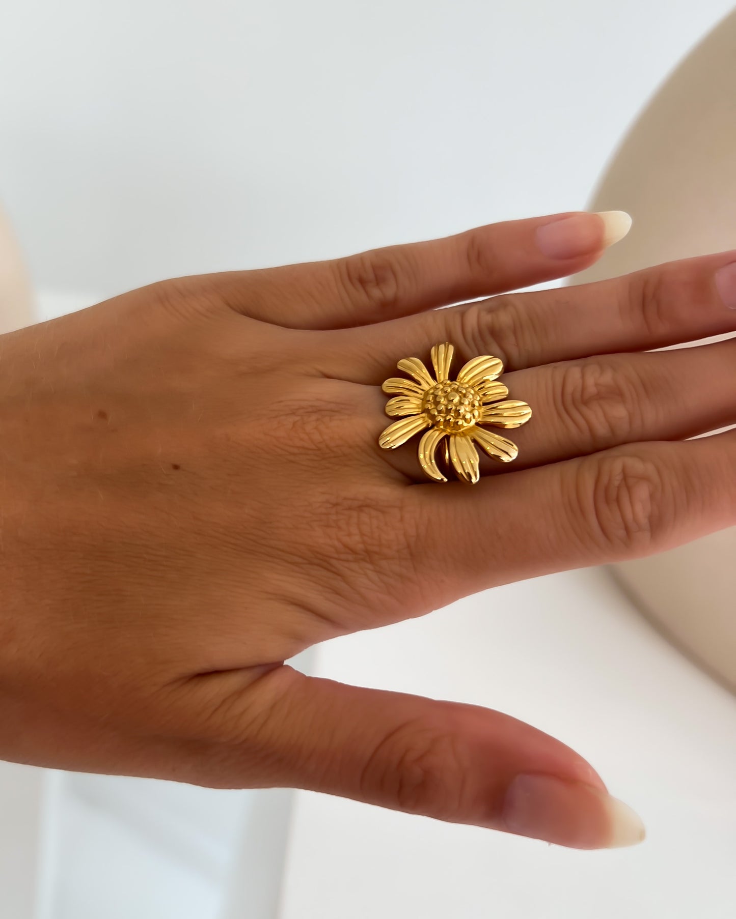 BE-YOU-TIFUL GOLD RING