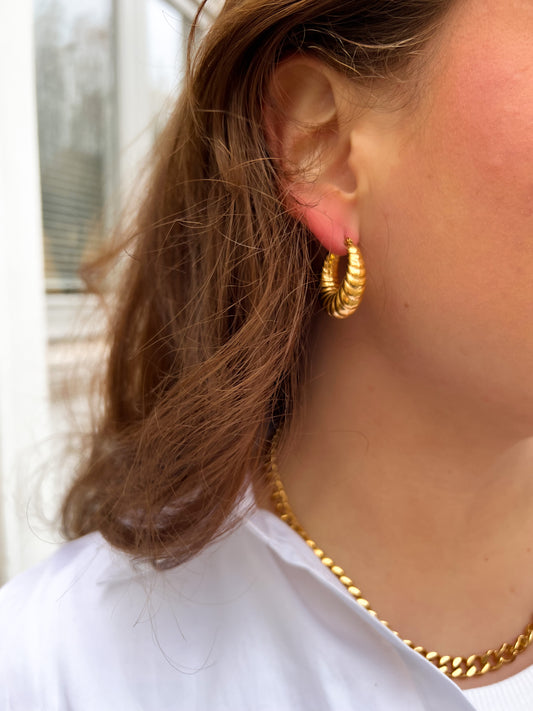 CROISSANT GOLD EARRINGS